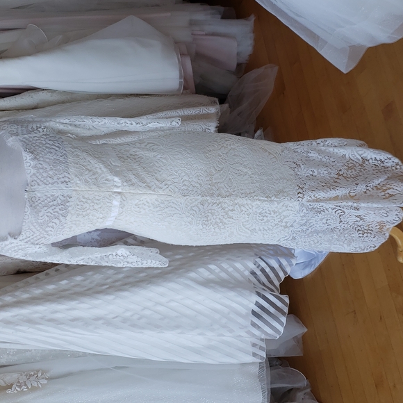 Little white dress with sleeves - Picture 4 of 4